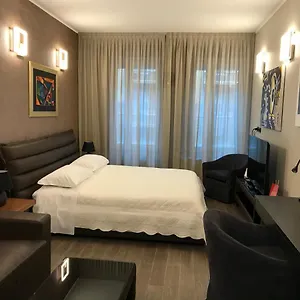 Apartment Station Milan